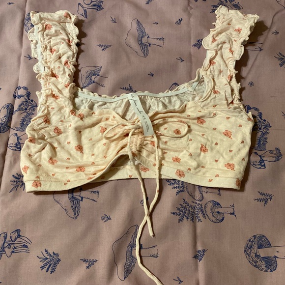 Out from under pink lounge crop - Picture 5 of 7